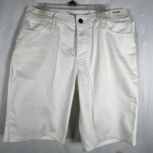 Wrangler Women's 10" Bermuda Shorts size 6 white NWT‎